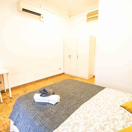 Balmes Private Rooms บาร์เซโลนา ภายนอก รูปภาพ