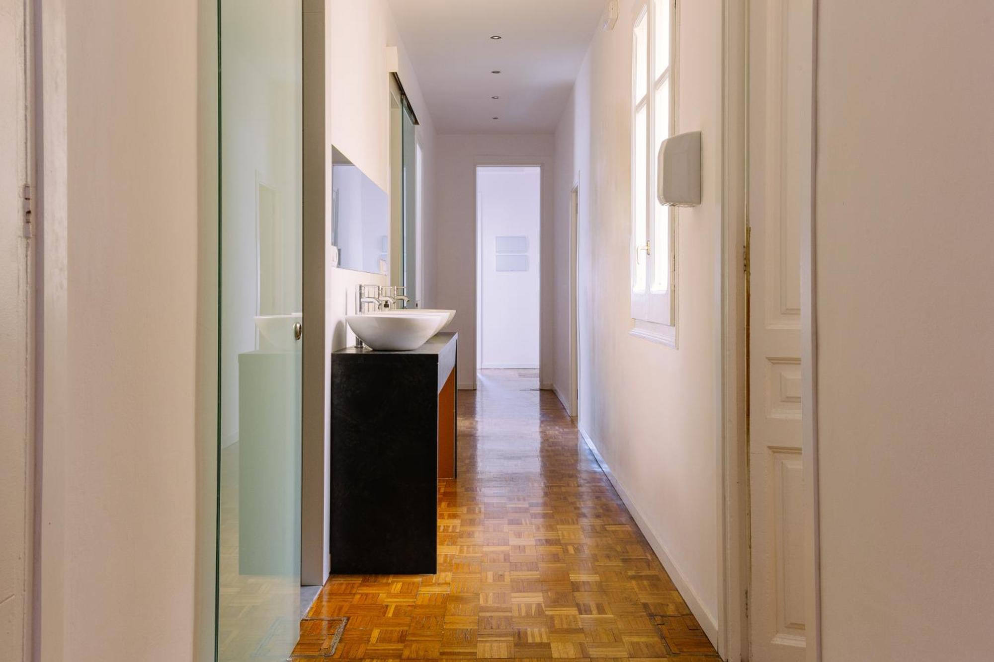 Balmes Private Rooms บาร์เซโลนา ภายนอก รูปภาพ