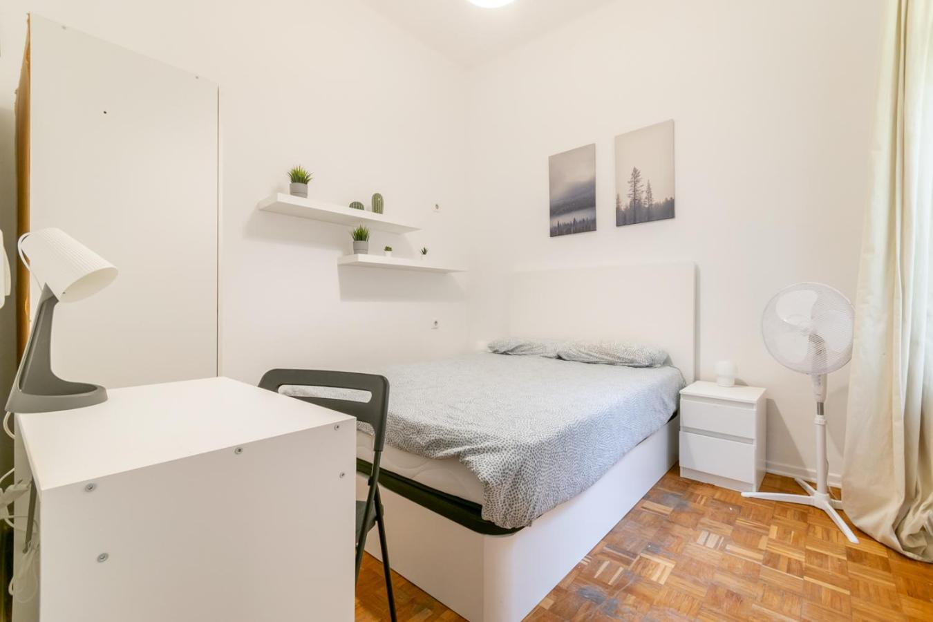 Balmes Private Rooms บาร์เซโลนา ภายนอก รูปภาพ