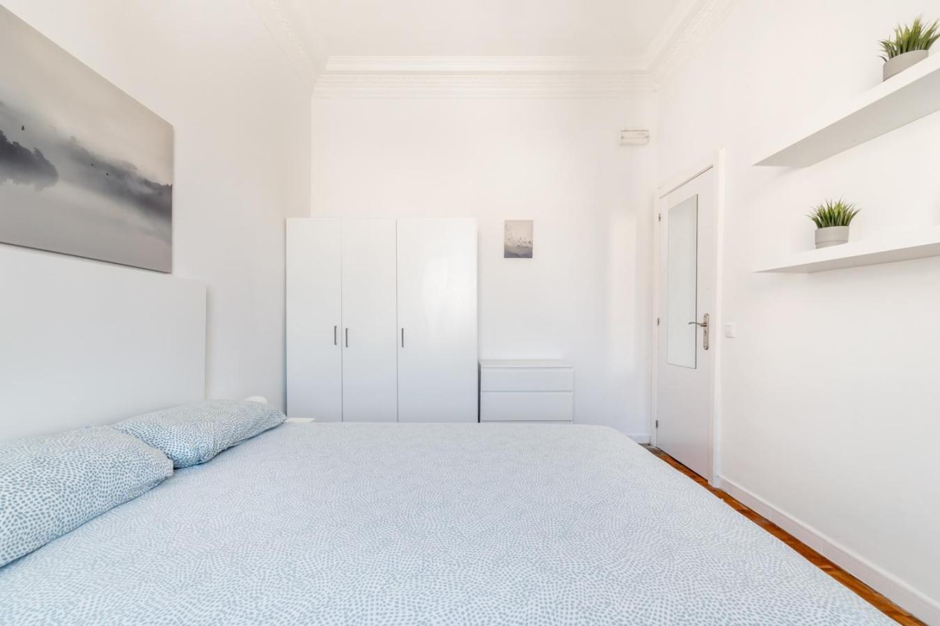 Balmes Private Rooms บาร์เซโลนา ภายนอก รูปภาพ