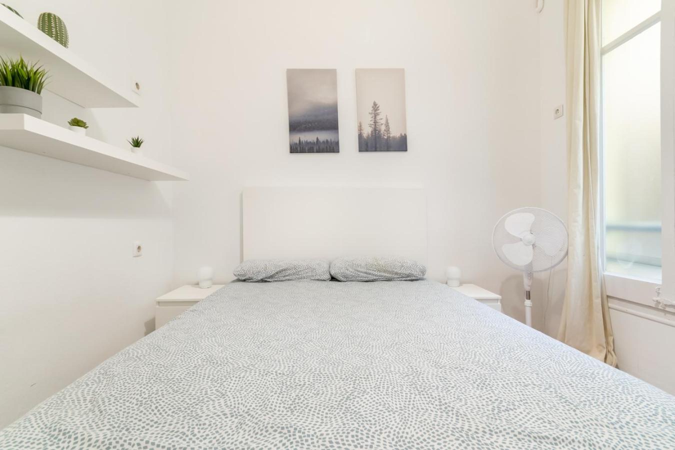 Balmes Private Rooms บาร์เซโลนา ภายนอก รูปภาพ