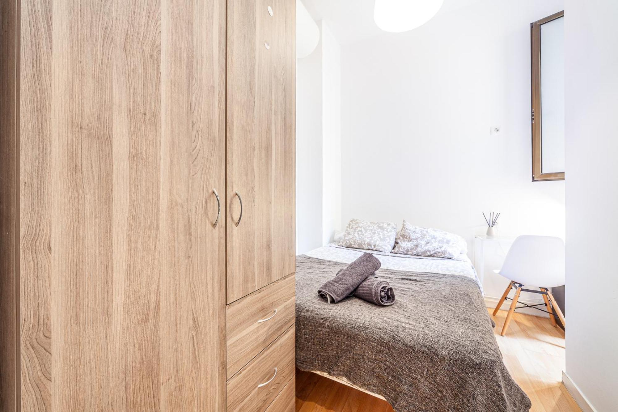 Balmes Private Rooms บาร์เซโลนา ภายนอก รูปภาพ